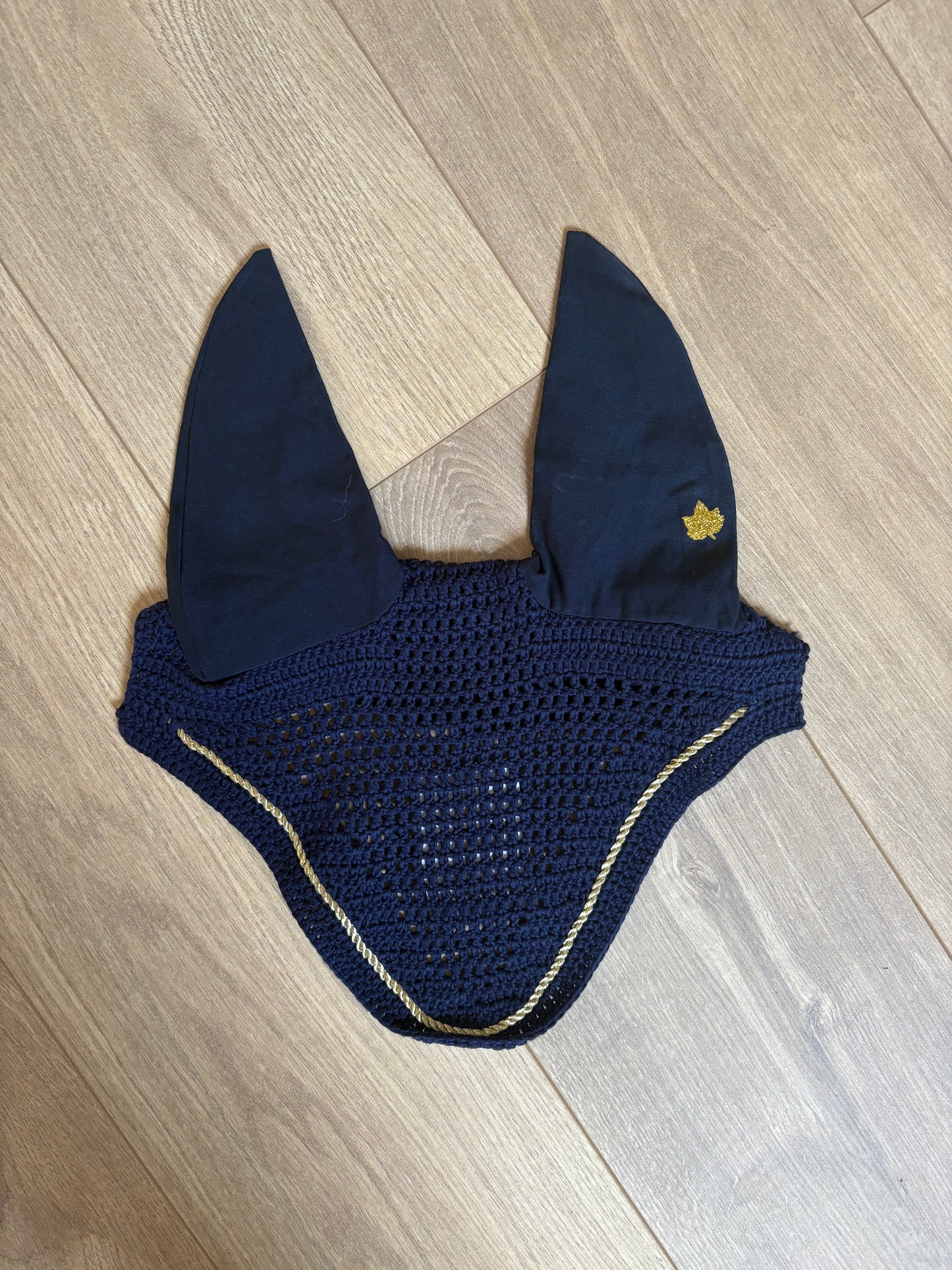 Bonnet cheval bleu marine avec logo Paillette