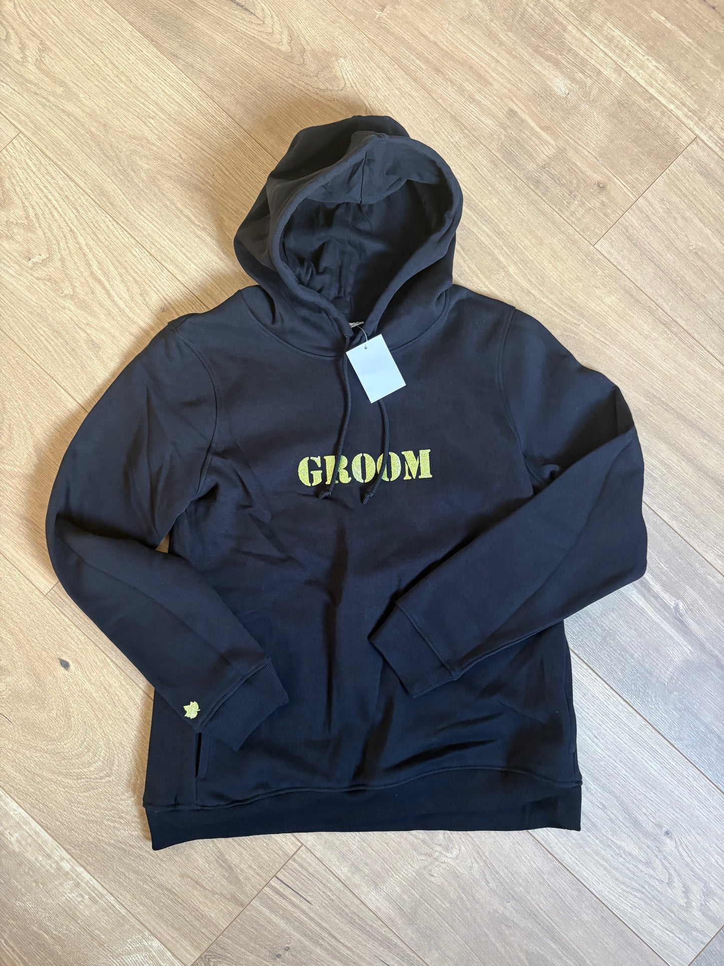 Sweat noir “GROOM” – Vert pailleté & ultra confort
